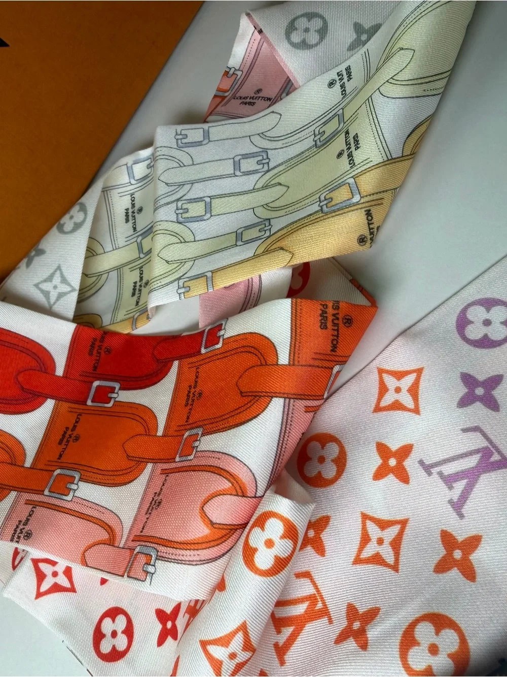 Louis Vuitton silk twilly bandeau